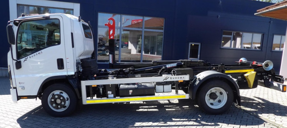 Isuzu M30 CTS 04-37