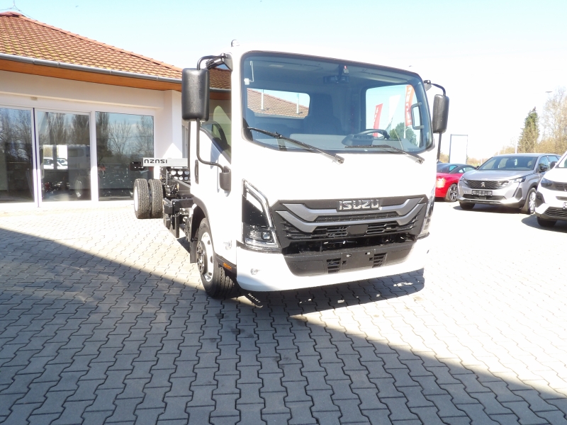 Isuzu M30 5,2L Isuzu M30 5,2L