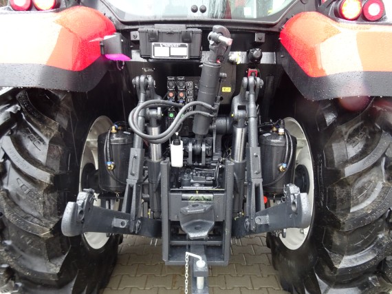 Traktor BASAK 5115 zadní detail