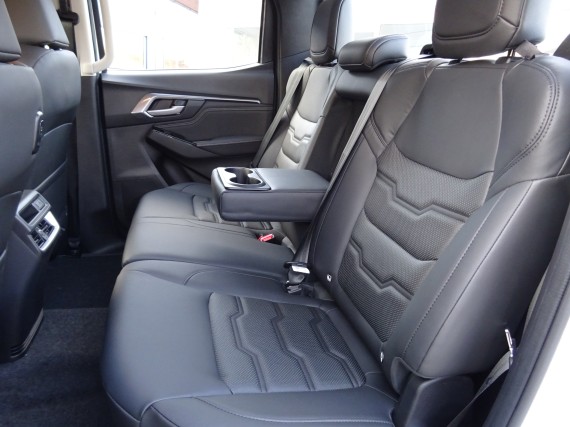 Isuzu D-Max LSE Double Cab 4x4 A/T (foto 8)