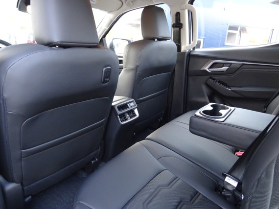 Isuzu D-Max LSE Double Cab 4x4 A/T (foto 9)
