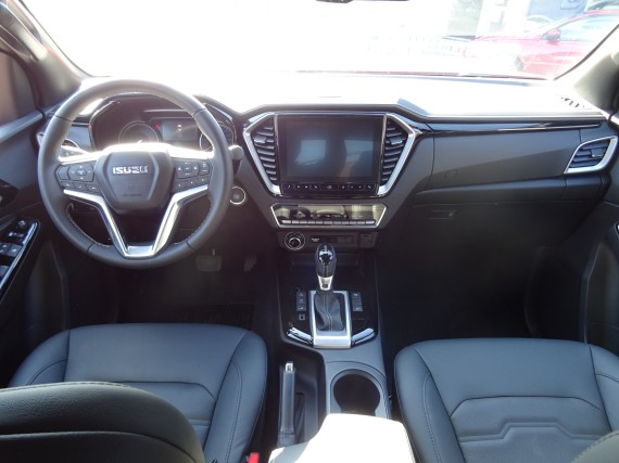 Isuzu D-Max VCROSS Double Cab 4x4 A/T (foto 10)