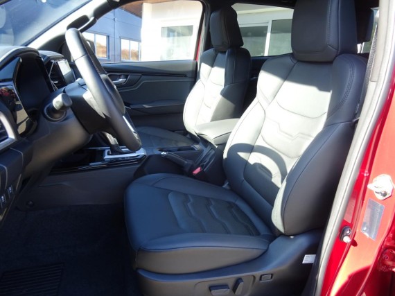 Isuzu D-Max VCROSS Double Cab 4x4 A/T (foto 15)