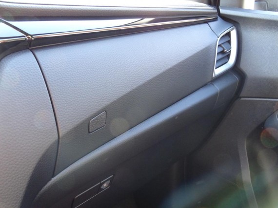 Isuzu D-Max VCROSS Double Cab 4x4 A/T (foto 36)