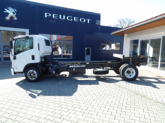 Isuzu M30 5,2L (foto 3)