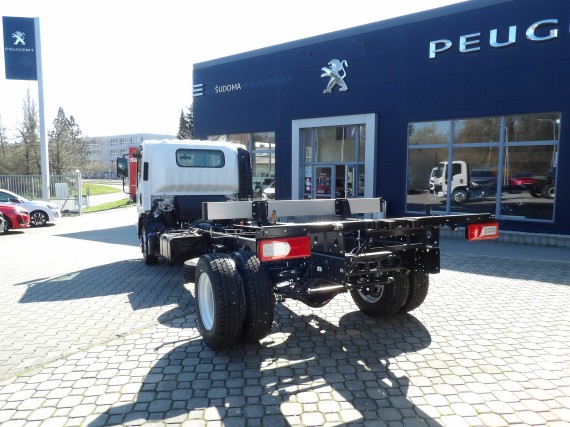 Isuzu M30 5,2L (foto 4)