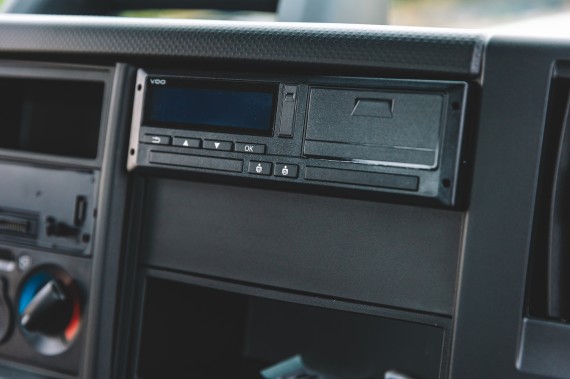 Isuzu M30 5,2L (foto 10)