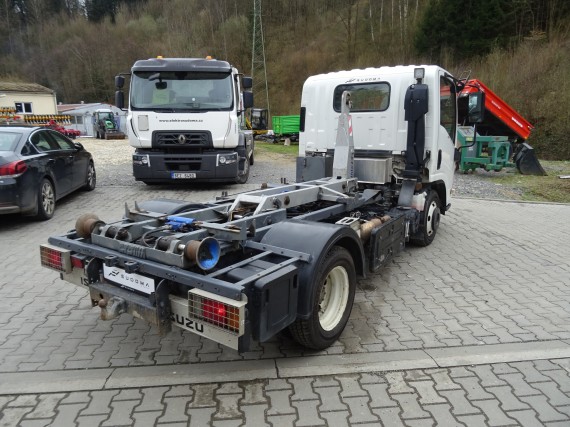 Isuzu P60 3,0L (foto 6)