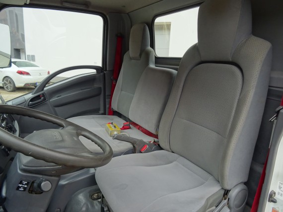 Isuzu P60 3,0L (foto 18)