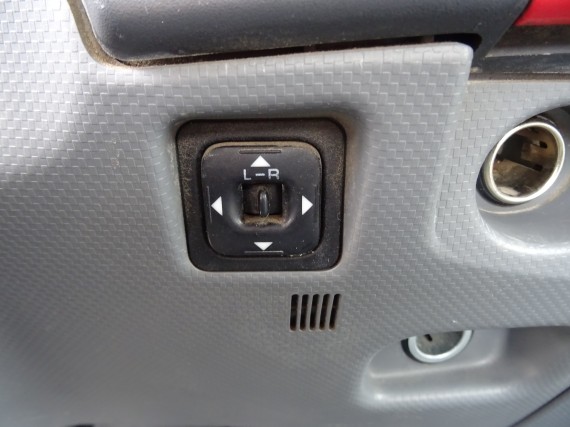 Isuzu P60 3,0L (foto 26)