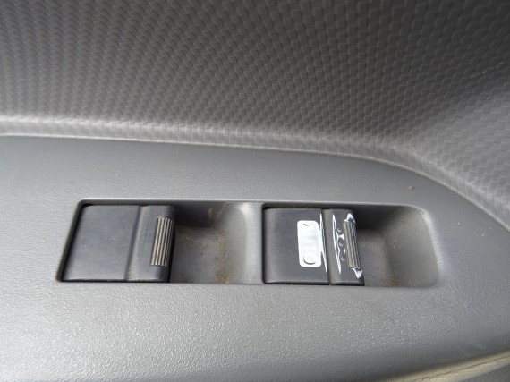 Isuzu P60 3,0L (foto 31)