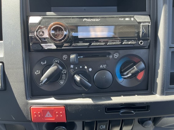 ISUZU M27 (foto 18)