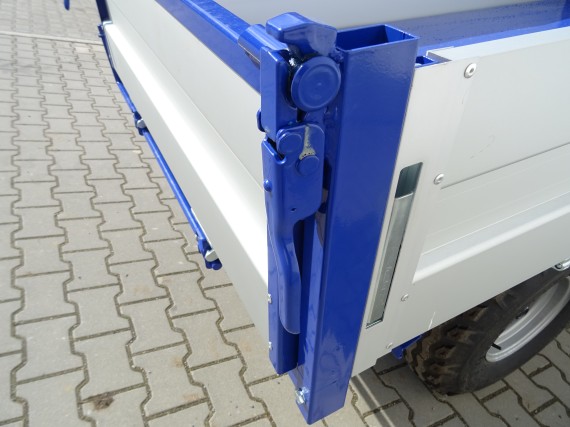 Traktorový přívěs 1070 kg 22