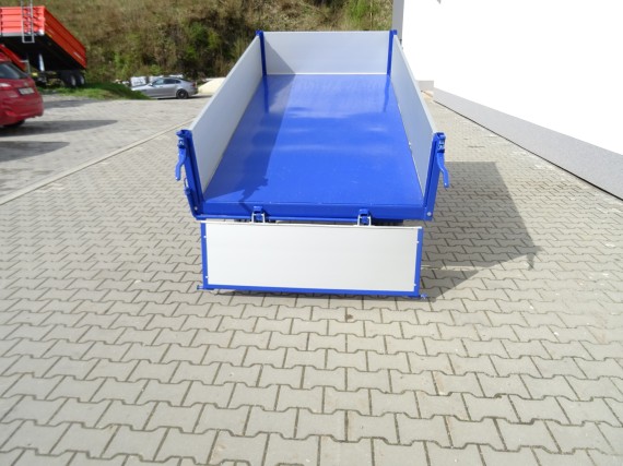 Traktorový přívěs 1070 kg 9