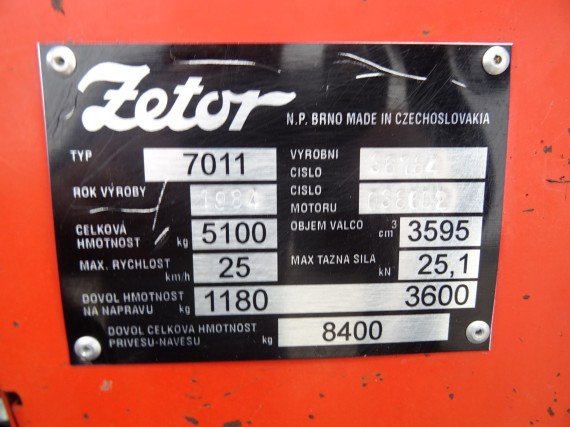 Traktor ZETOR 7011 (5)