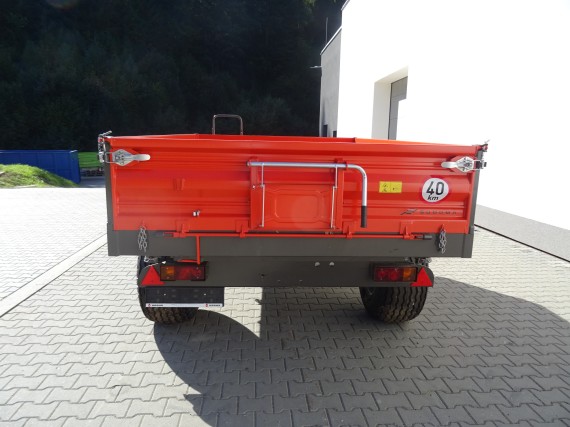 URSUS T-040 72