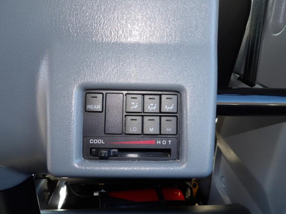 Mitsubishi Canter FUSO 3C15D 6míst valník (foto 13)