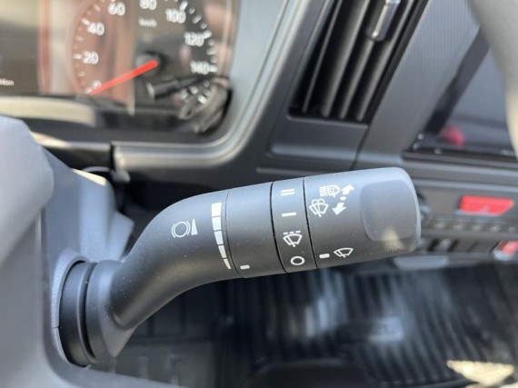 Isuzu M30 7,5t 3,0L 150k hák. nosič (foto 15)