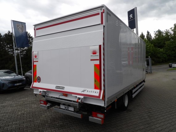 Isuzu M30 5,2L MAN6, skříň a čelo (foto 55)