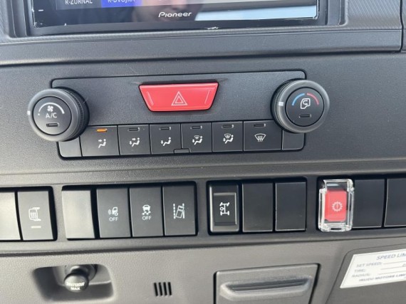 Isuzu M30 7,5t 3,0L 150k hák. nosič (foto 20)
