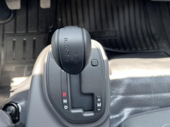 Isuzu M30 7,5t 3,0L 150k hák. nosič (foto 24)