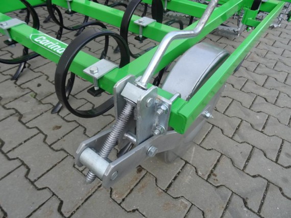 Ostatní Ostatní Pružinový kultivátor (foto 8)