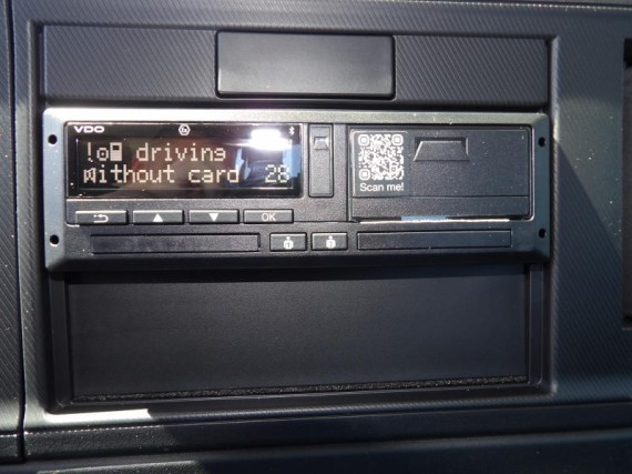 Isuzu F14 5.2L, 240k, AUT6, Hákový nosič (foto 21)