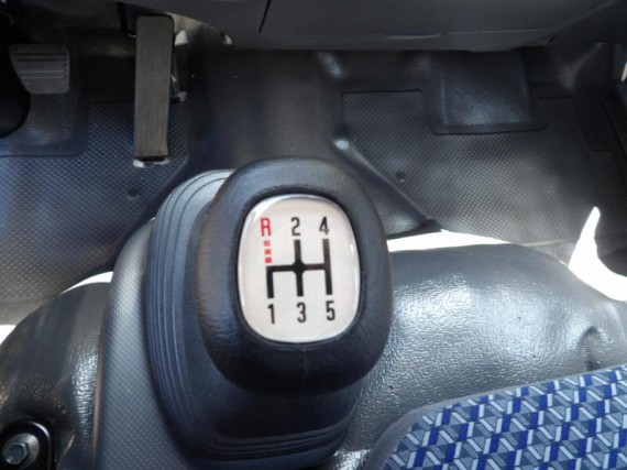 Isuzu M27 3,0L 150k MAN5 3s sklápěč (foto 41)