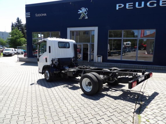 Isuzu M27 3,0L 150k MAN5 (foto 42)