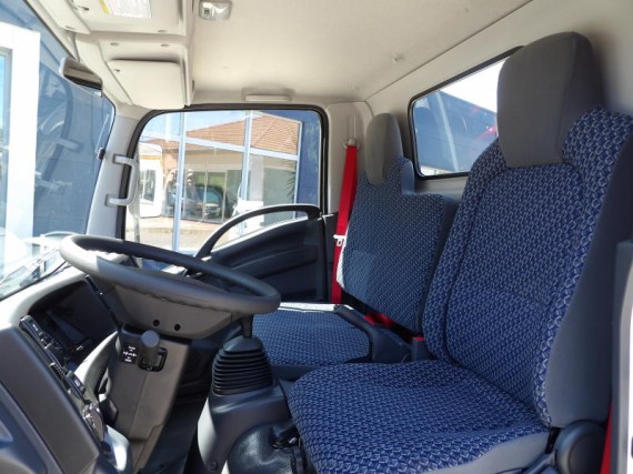 Isuzu M27 3,0L 150k MAN5 (foto 11)