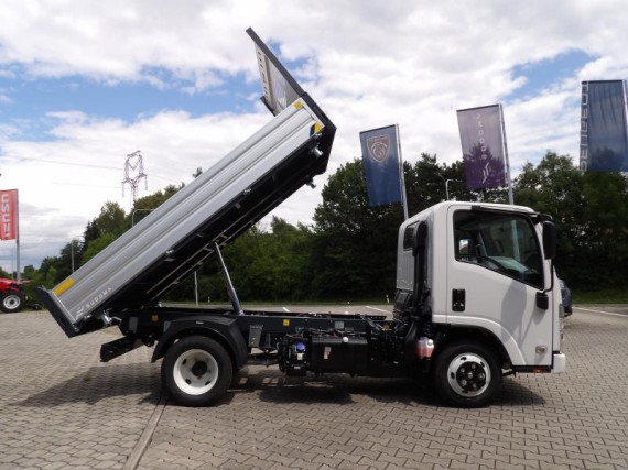 Isuzu M27 3,0L 150k MAN5 3s sklápěč (foto 48)