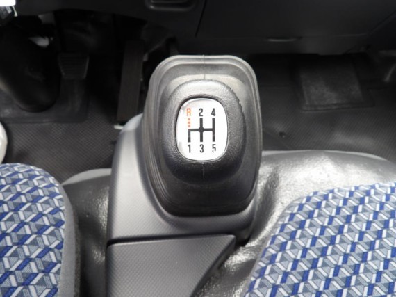 Isuzu M27 3,0L 150k MAN5 3s sklápěč (foto 14)