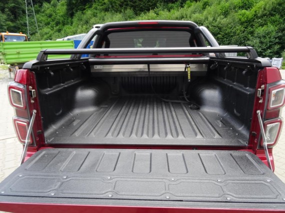 Isuzu D-Max V-Cross Double Cab 4x4 A/T (foto 57)