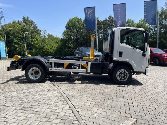 Isuzu M30 7,5t 3,0L 150k hák. nosič (foto 15)
