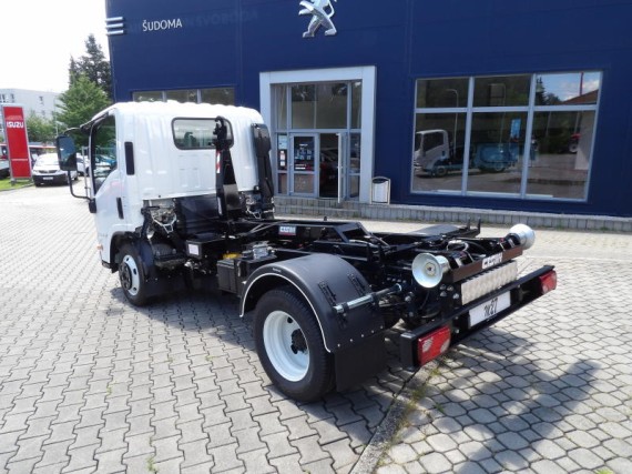 Isuzu M27 3,0L, hákový nosič kontejnerů (foto 4)