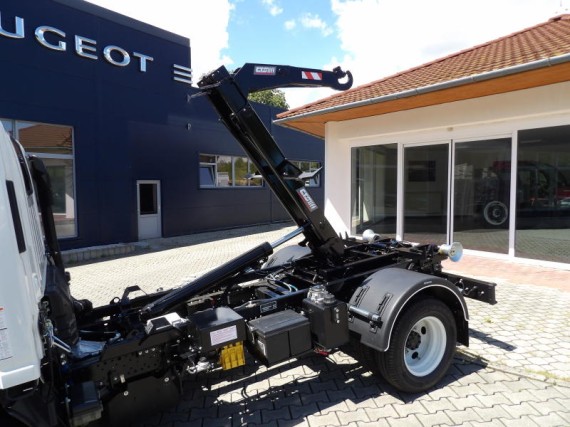 Isuzu M27 3,0L, hákový nosič kontejnerů (foto 12)