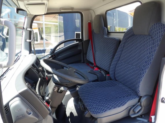 Isuzu M27 3,0L, hákový nosič kontejnerů (foto 14)