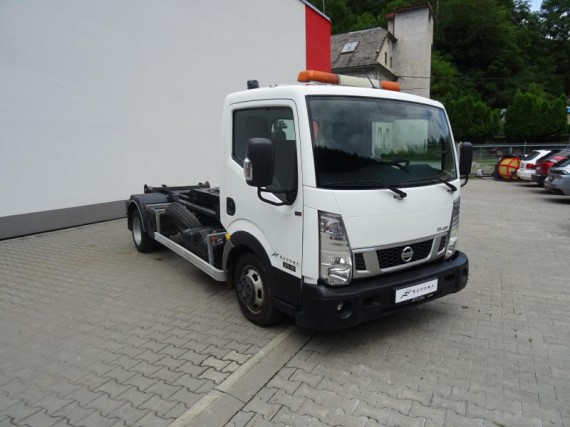 Nissan NT400 35.15 Hákový nosič kontejnerů (foto 14)
