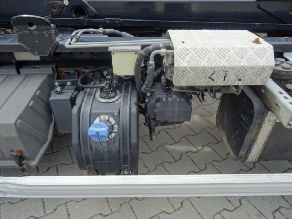Nissan NT400 35.15 Hákový nosič kontejnerů (foto 22)