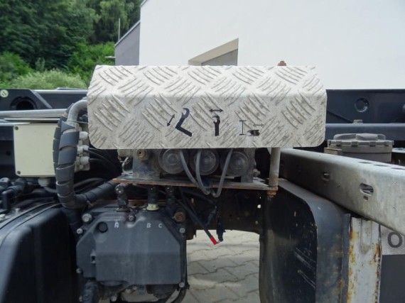 Nissan NT400 35.15 Hákový nosič kontejnerů (foto 23)