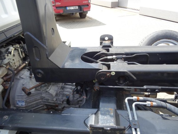 Nissan NT400 35.15 Hákový nosič kontejnerů (foto 40)