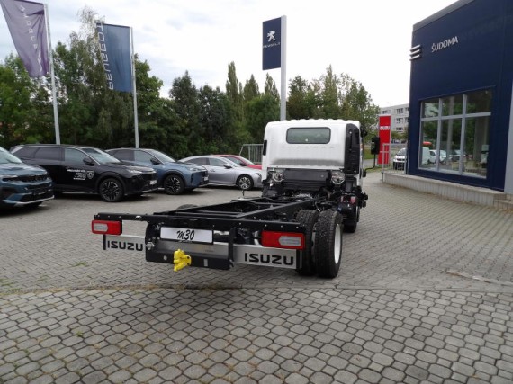 Isuzu M30 7,5t 3,0L 150k A/T hák. nosič (foto 20)