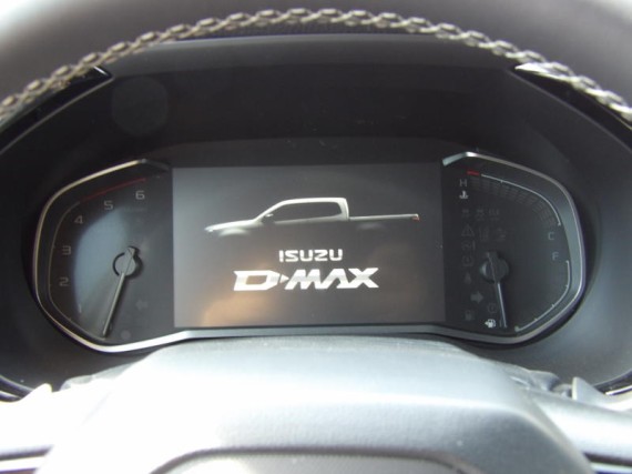 Isuzu D-Max V-Cross Double Cab 4x4 A/T (foto 13)