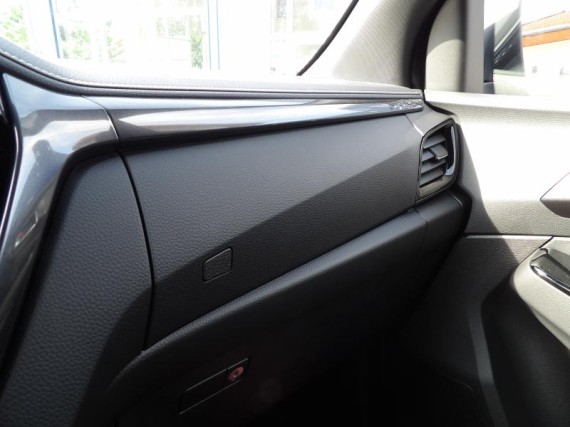 Isuzu D-Max V-Cross Double Cab 4x4 A/T (foto 45)