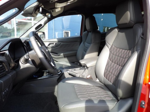 Isuzu D-Max V-Cross Double Cab 4x4 A/T (foto 2)