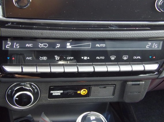 Isuzu D-Max V-Cross Double Cab 4x4 A/T (foto 34)