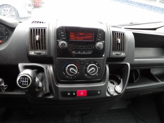 Peugeot Boxer L2H2, 2,0 130k 6 míst (foto 36)