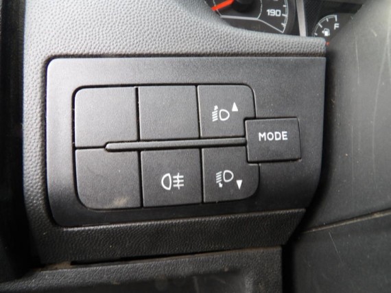 Peugeot Boxer L2H2, 2,0 130k 6 míst (foto 20)