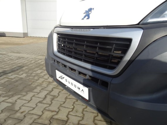 Peugeot Boxer L4H2 7 míst 2,0 BlueHDi 160k (foto 22) Peugeot Boxer L4H2 7 míst 2,0 BlueHDi 160k (foto 22)