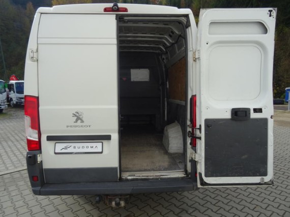 Peugeot Boxer L4H2 7 míst 2,0 BlueHDi 160k (foto 19) Peugeot Boxer L4H2 7 míst 2,0 BlueHDi 160k (foto 19)
